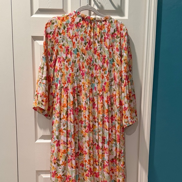 Emma & Michele 1X Colorful Floral Dress - Picture 8 of 8